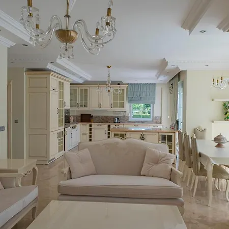 Helios 4 Villa *